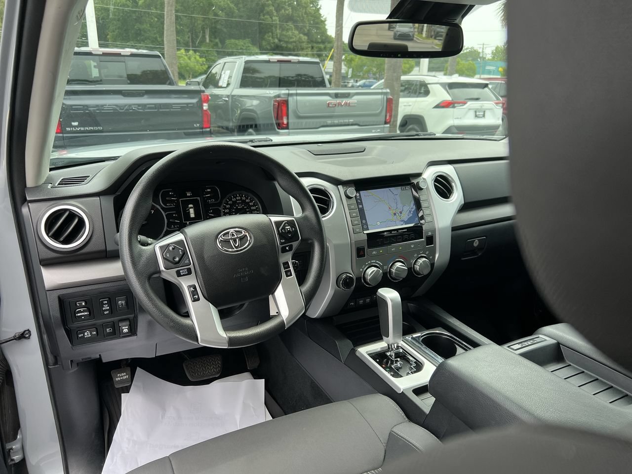 Used 2021 Toyota Tundra SR5 w/ SR5 Upgrade Package AWD/4WD image 30