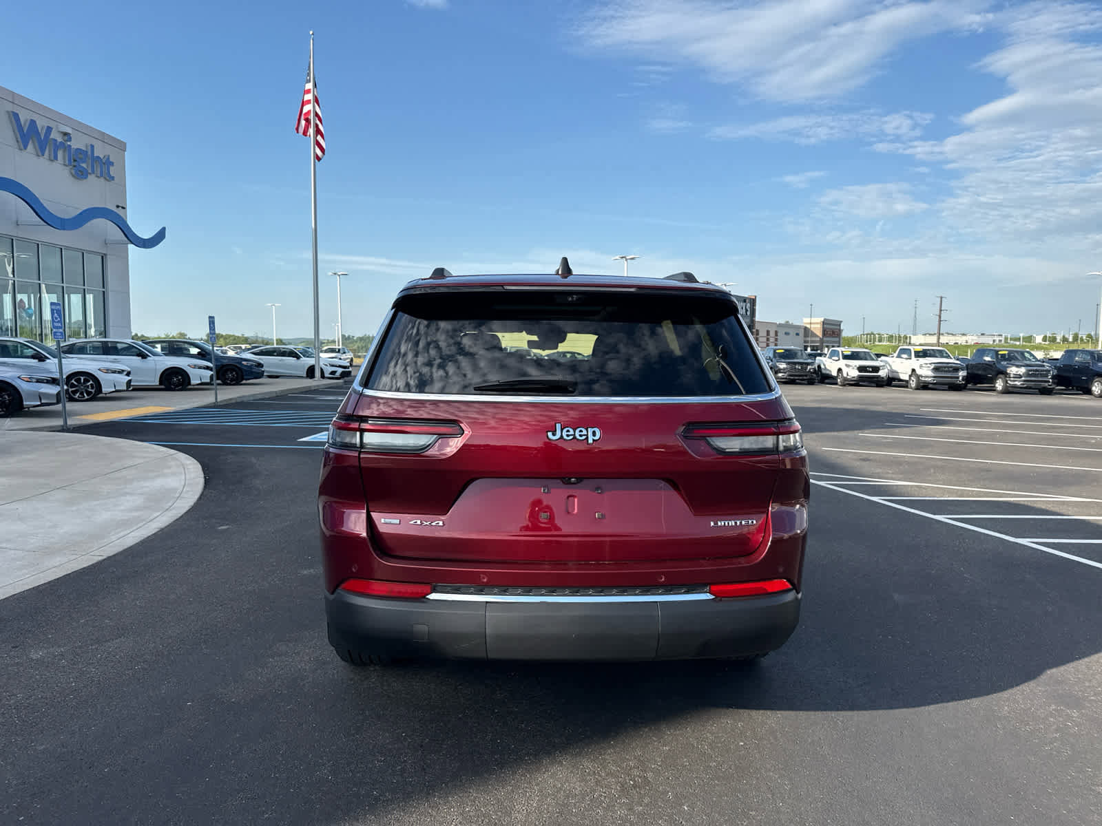 Used 2021 Jeep Grand Cherokee L Limited w/ Luxury Tech Group II AWD/4WD image 9