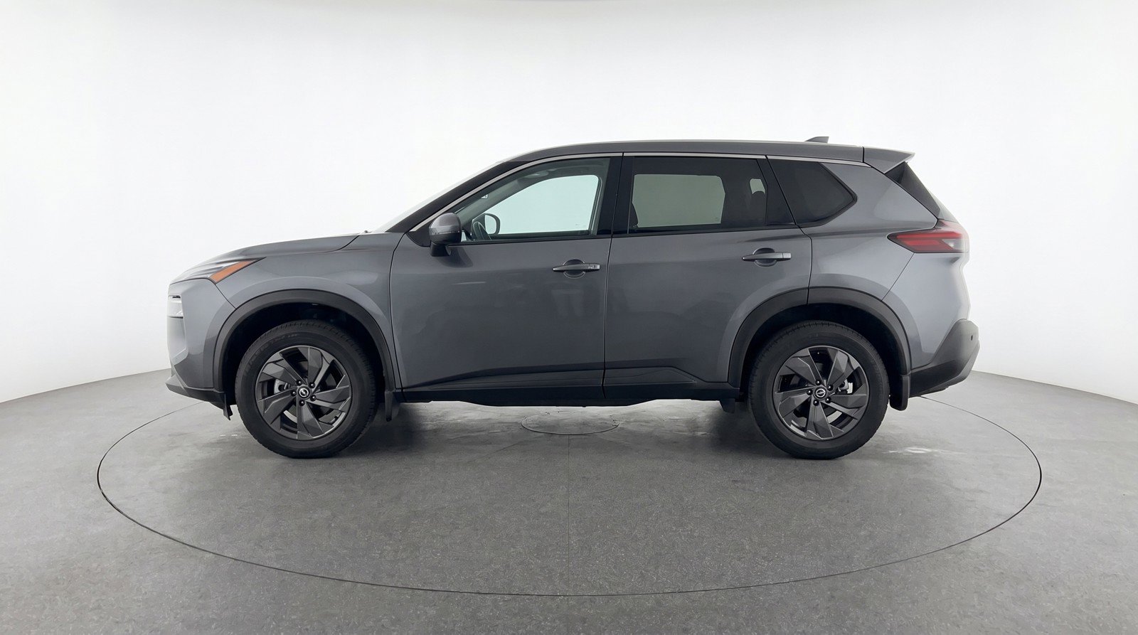 Used 2025 Nissan Rogue SV FWD image 5
