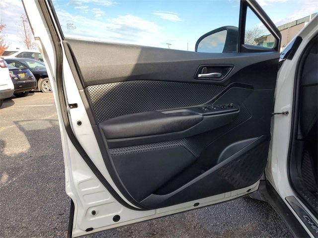 Used 2018 Toyota C-HR XLE image 22