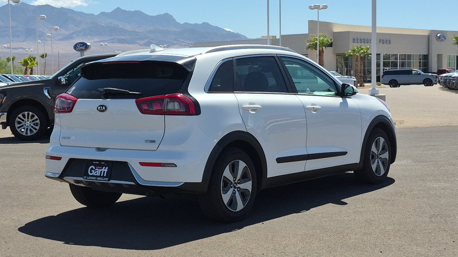 Used 2019 Kia Niro EX FWD image 3
