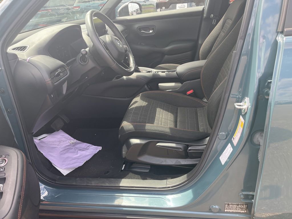 Used 2024 Honda HR-V Sport image 12
