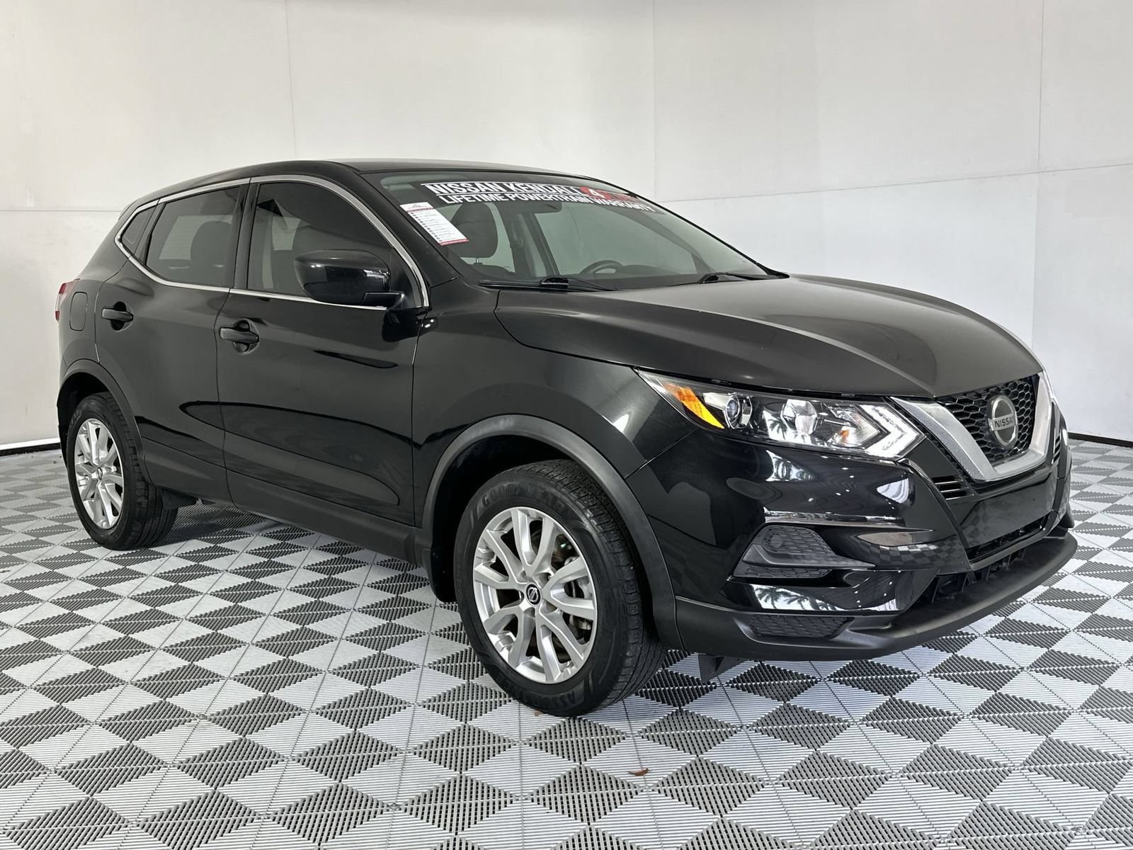 Used 2021 Nissan Rogue Sport S FWD video 2
