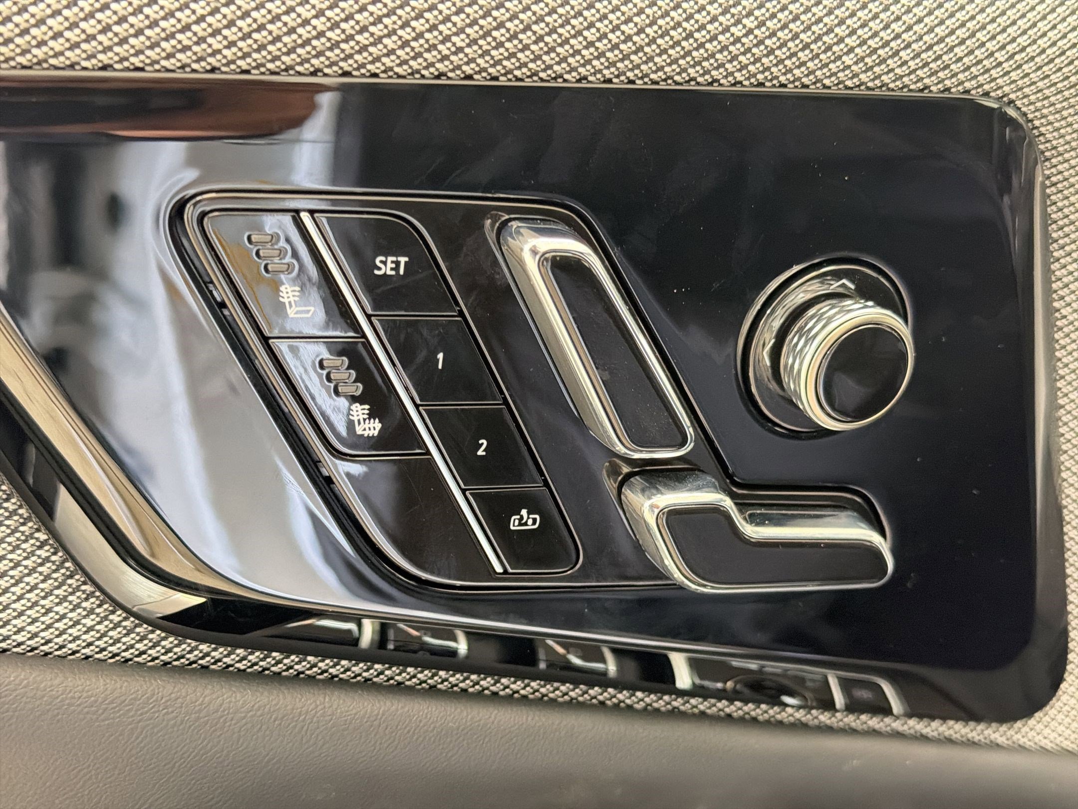 New 2025 Cadillac Optiq Luxury 1 AWD/4WD image 19