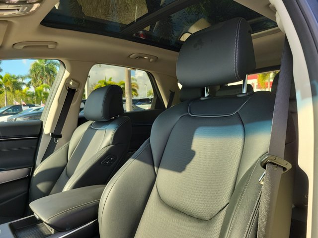 Certified 2026 Genesis GV70 2.5T Select AWD/4WD image 13