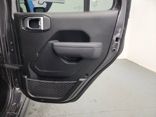 New 2025 Jeep Wrangler Unlimited Rubicon AWD/4WD image 25