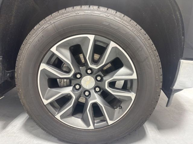 Used 2022 Chevrolet Silverado 1500 LT AWD/4WD image 4