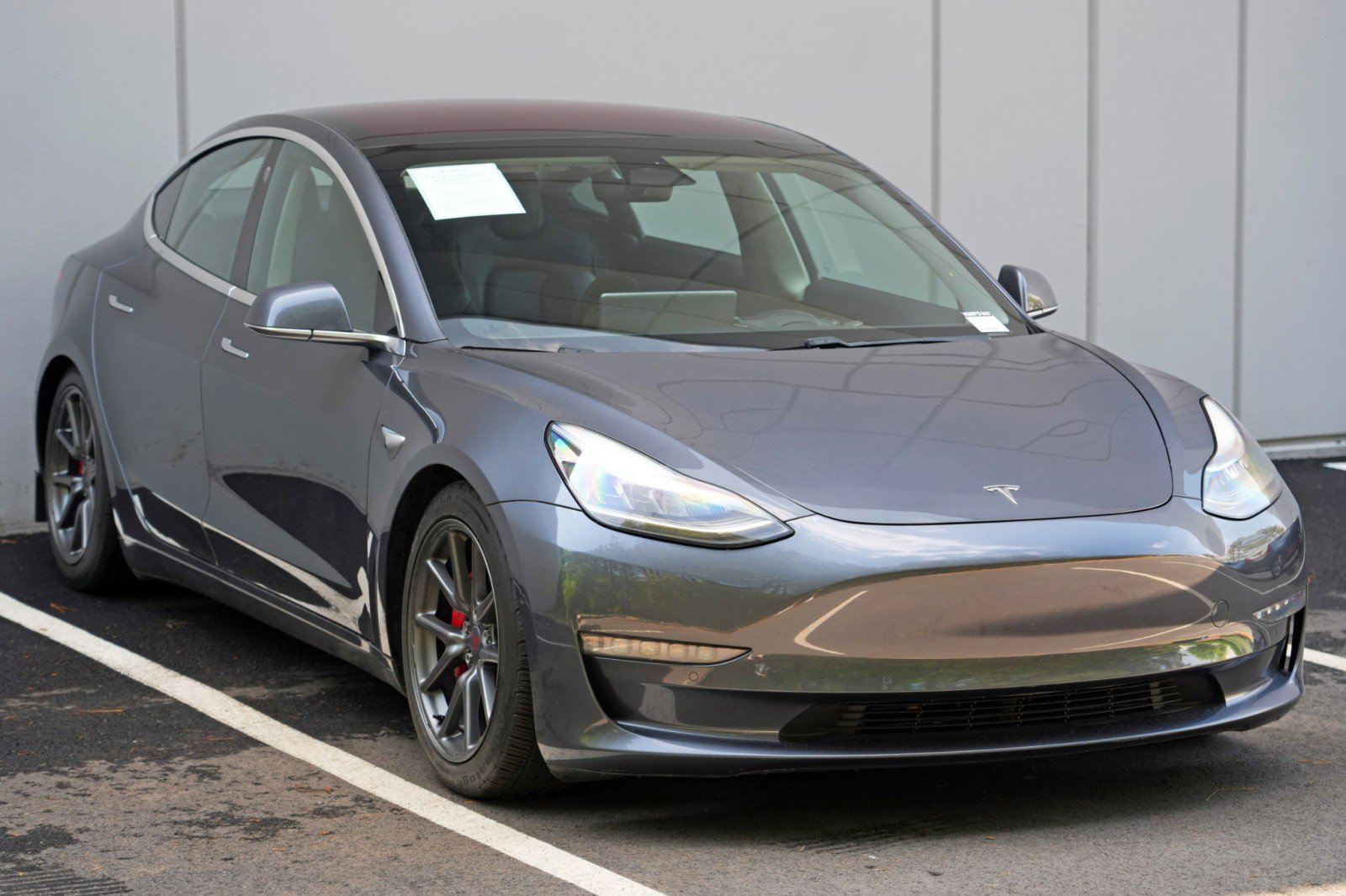 Used 2018 Tesla Model 3 Long Range RWD image 54