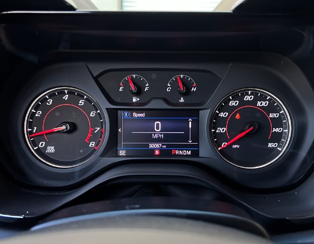 Used 2021 Chevrolet Camaro LT RWD image 19