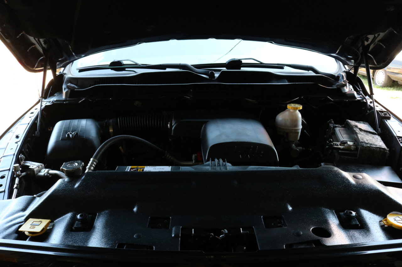 Used 2018 RAM 1500 Express w/ Black Ram 1500 Express Group image 40