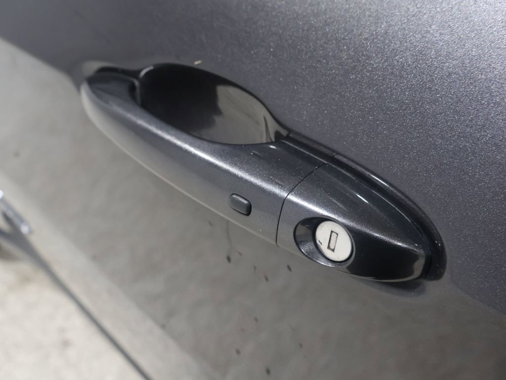 Used 2019 Jeep Compass Limited image 9