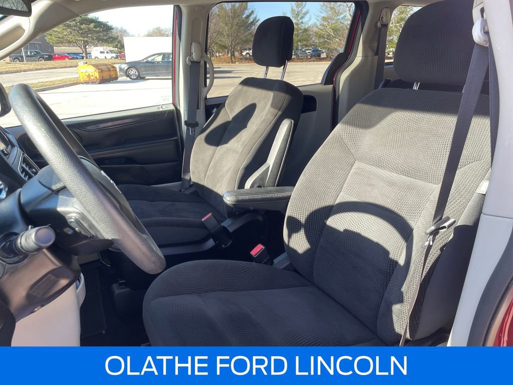 Used 2019 Dodge Grand Caravan SE image 16