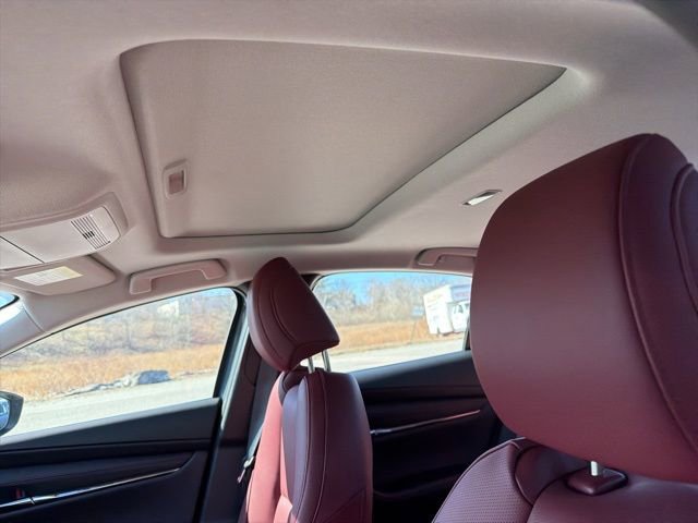 New 2026 MAZDA MAZDA3 Carbon AWD/4WD image 15