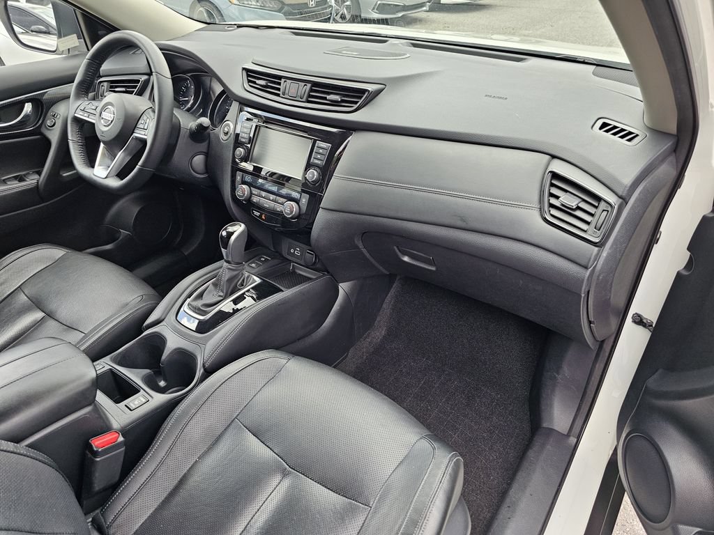 Used 2020 Nissan Rogue SL w/ Premium Package FWD image 11