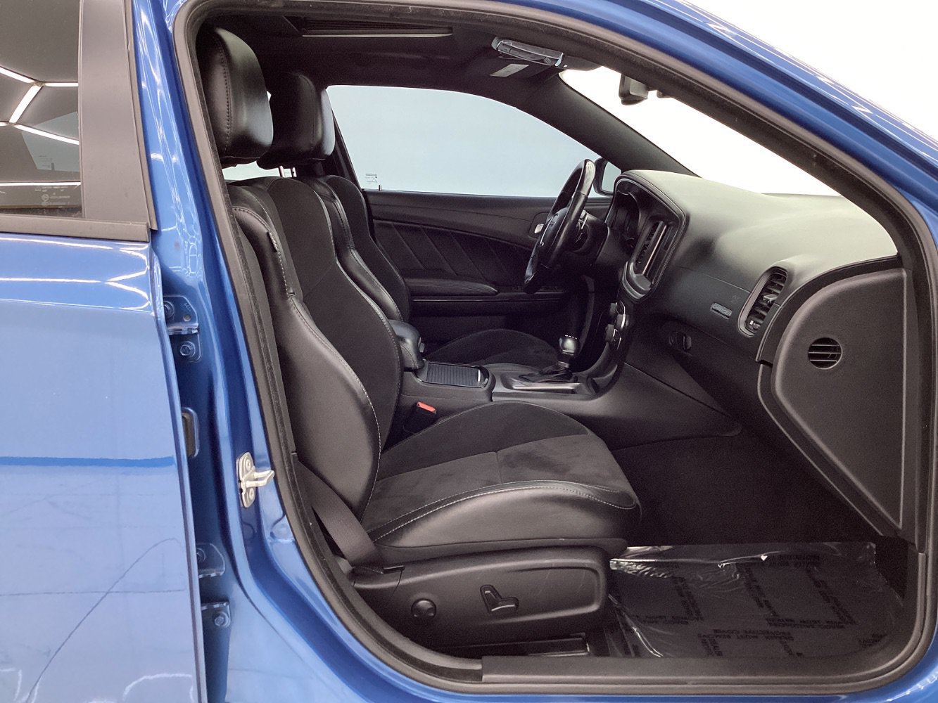 Used 2022 Dodge Charger GT w/ Plus Group RWD image 15