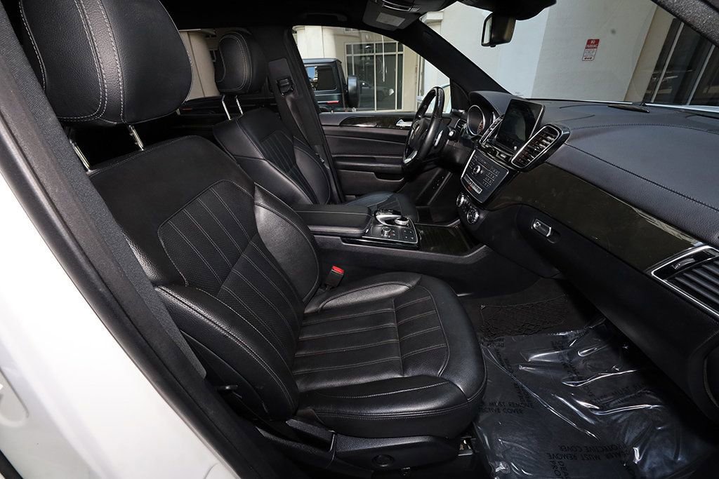 Used 2017 Mercedes-Benz GLS 450 4MATIC image 31
