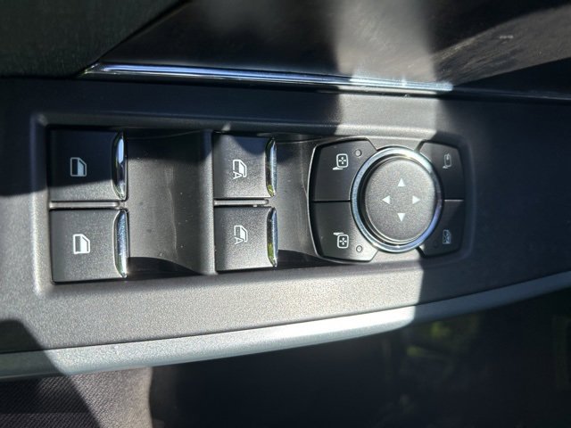 Used 2022 Ford F150 Lariat w/ Equipment Group 502A High image 26