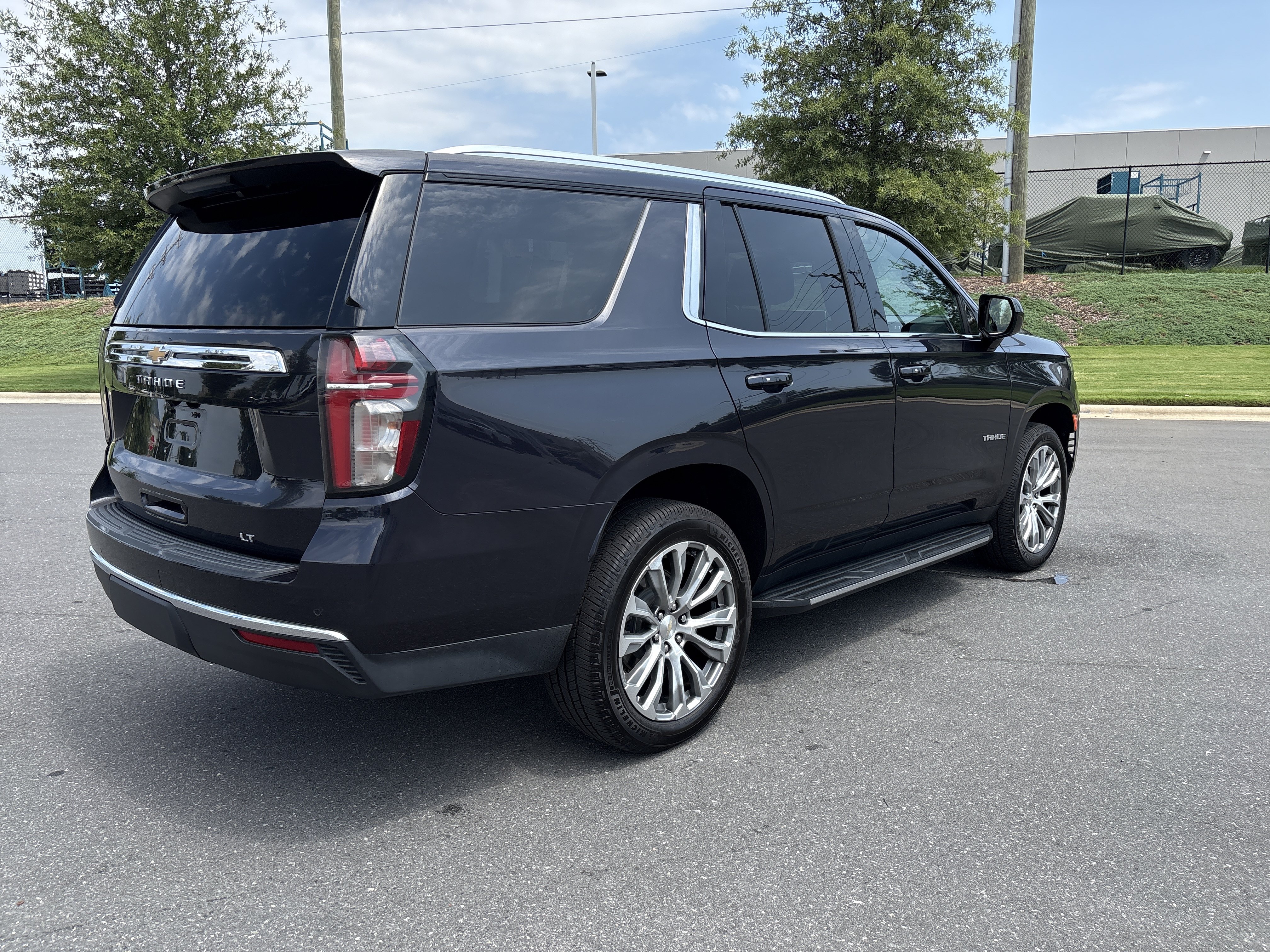 Used 2022 Chevrolet Tahoe LT AWD/4WD image 9