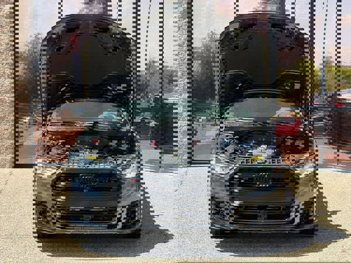 Used 2021 Audi S8 L w/ S8 Executive Package image 25