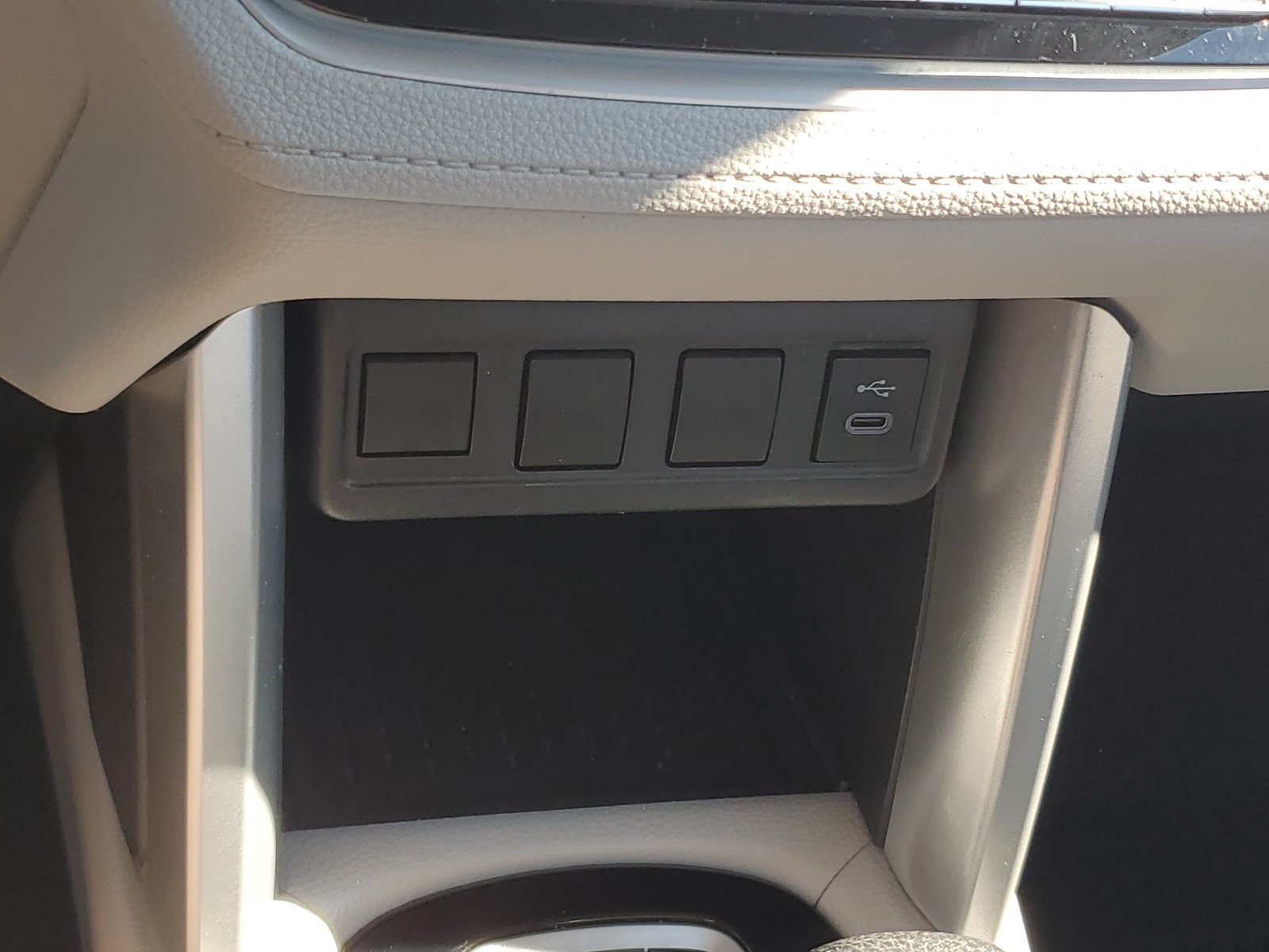 Used 2023 Toyota Corolla Cross L AWD/4WD image 29