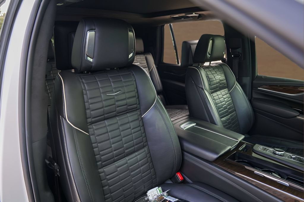 Used 2022 Cadillac Escalade Sport Platinum AWD/4WD image 34