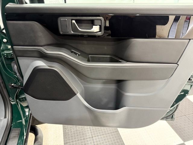 Used 2024 INEOS Grenadier Fieldmaster Edition image 22