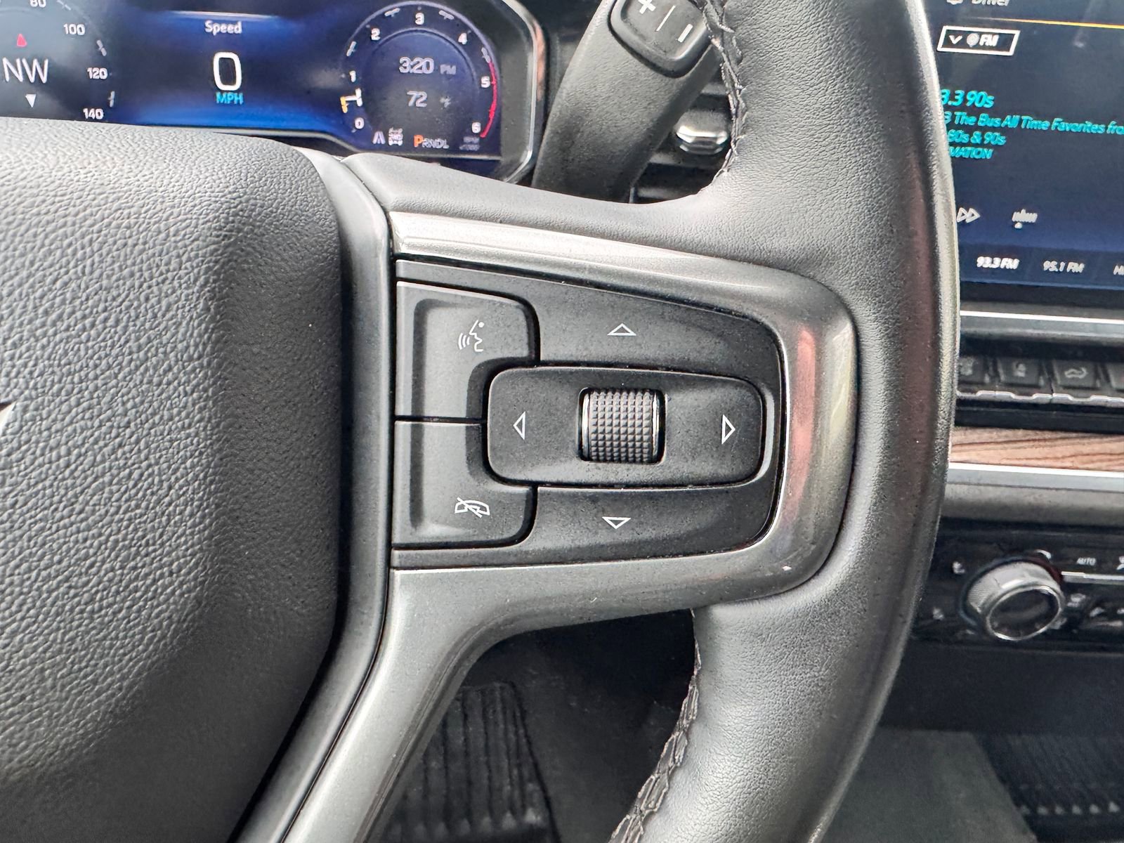 Used 2025 Chevrolet Silverado 2500 LT w/ Convenience Package AWD/4WD image 16