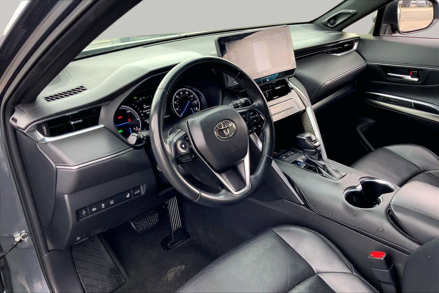 Used 2021 Toyota Venza Limited AWD/4WD image 17