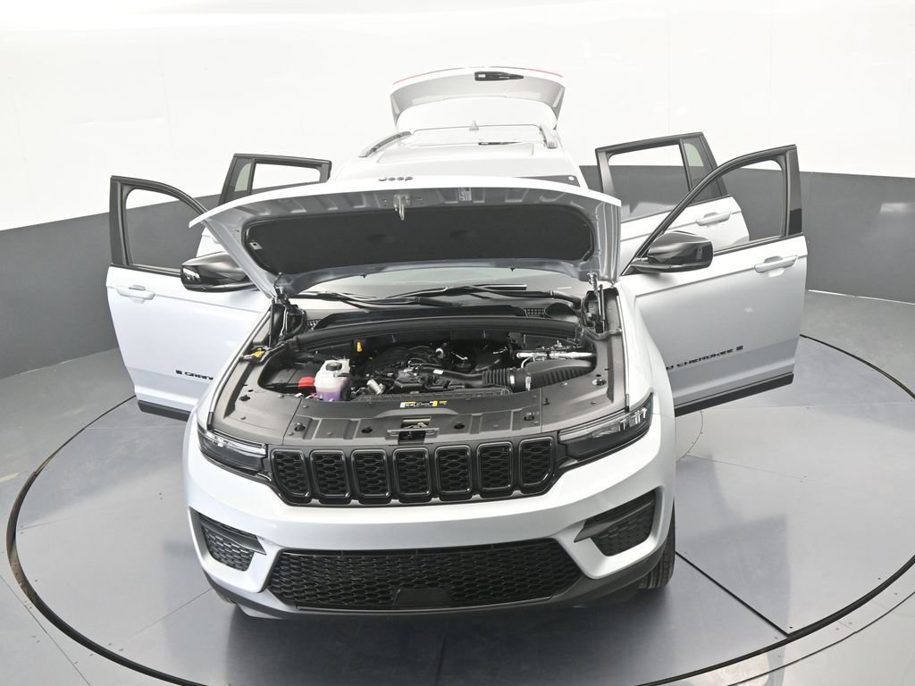 New 2025 Jeep Grand Cherokee Altitude image 65