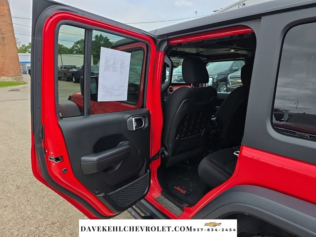 Used 2019 Jeep Wrangler Unlimited Rubicon w/ Dual Top Group AWD/4WD image 28