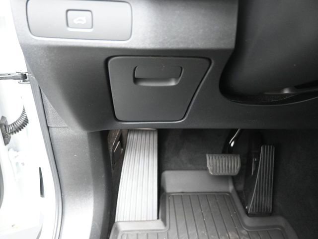 New 2026 Volvo XC90 B6 Ultra w/ Protection Package Premier image 16