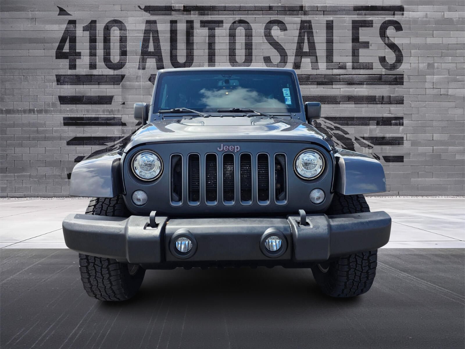 Used 2017 Jeep Wrangler Unlimited Rubicon AWD/4WD image 5