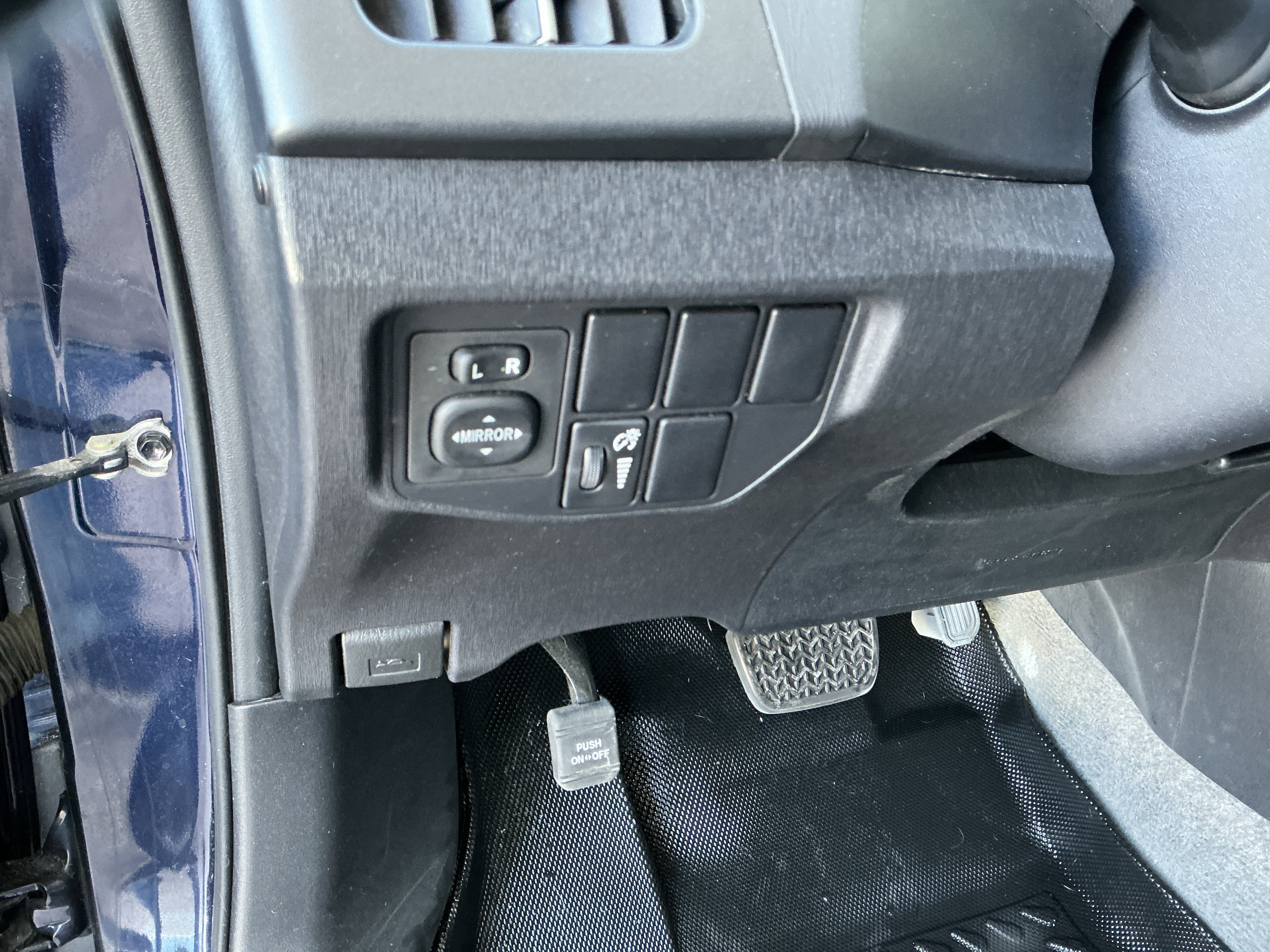 Used 2012 Toyota Prius Two image 26