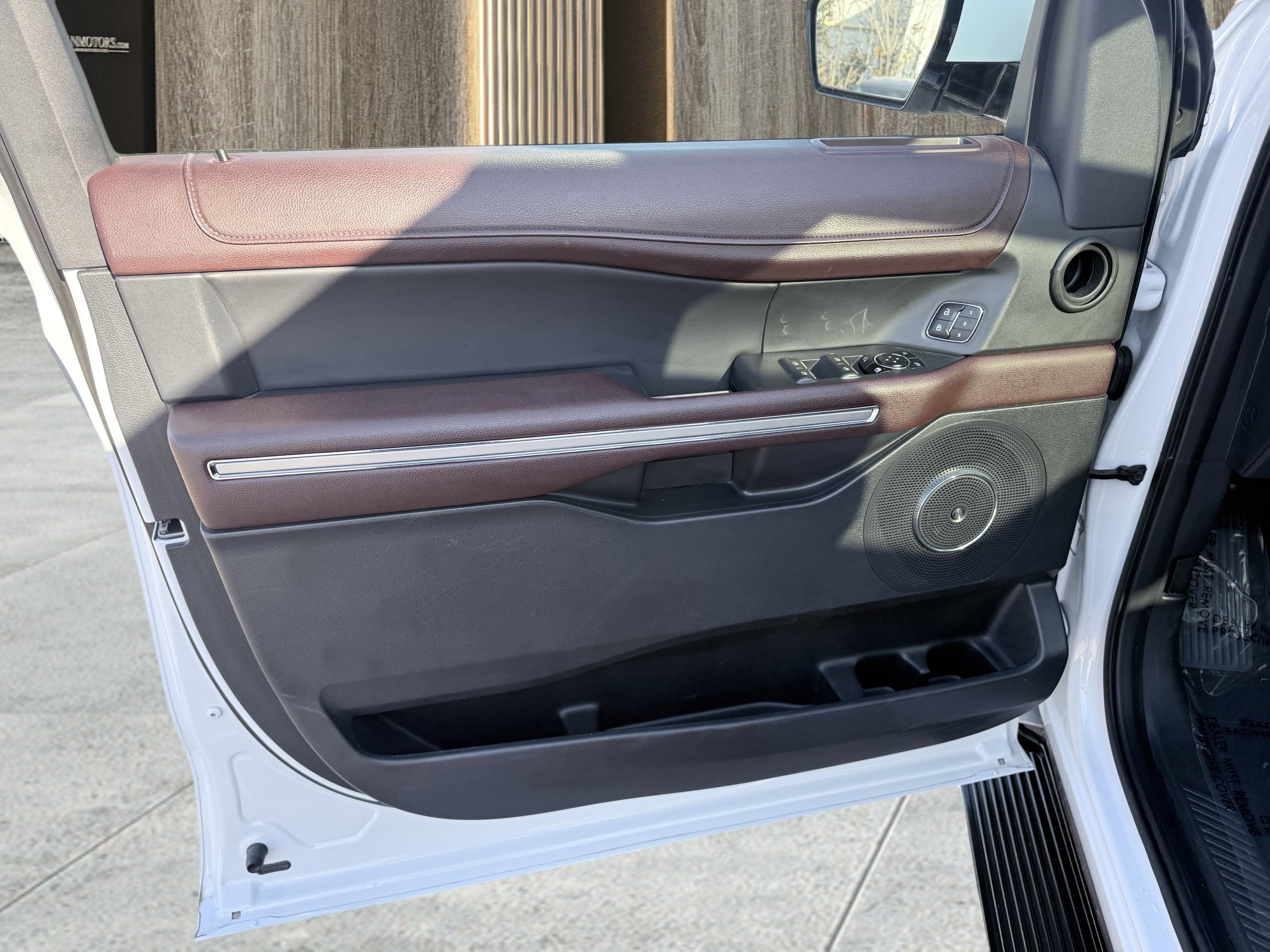 Used 2023 Ford Expedition Max Limited image 26