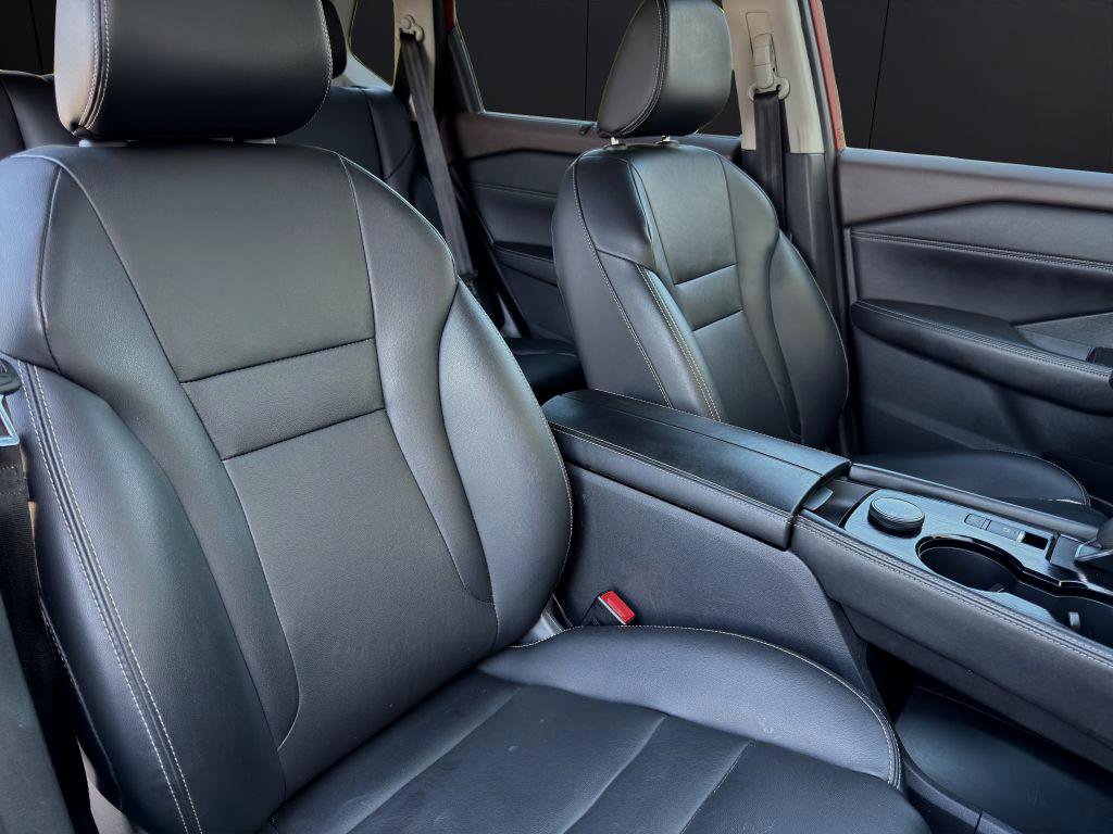 Used 2023 Nissan Rogue SL w/ SL Premium Package image 14