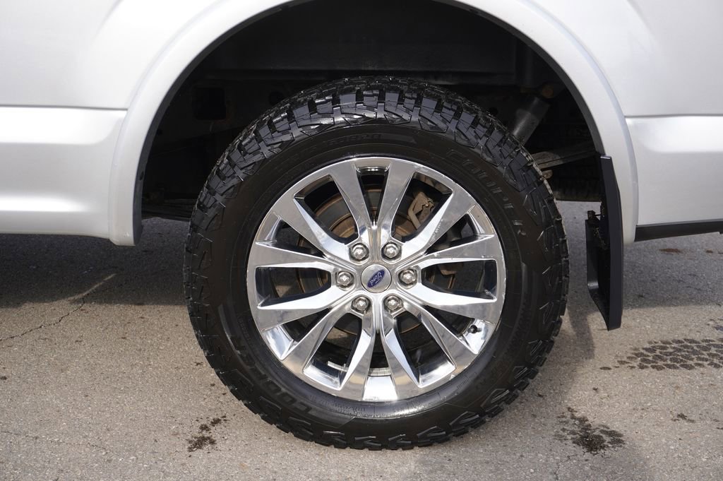 Used 2016 Ford F150 Lariat w/ Equipment Group 502A Luxury image 11