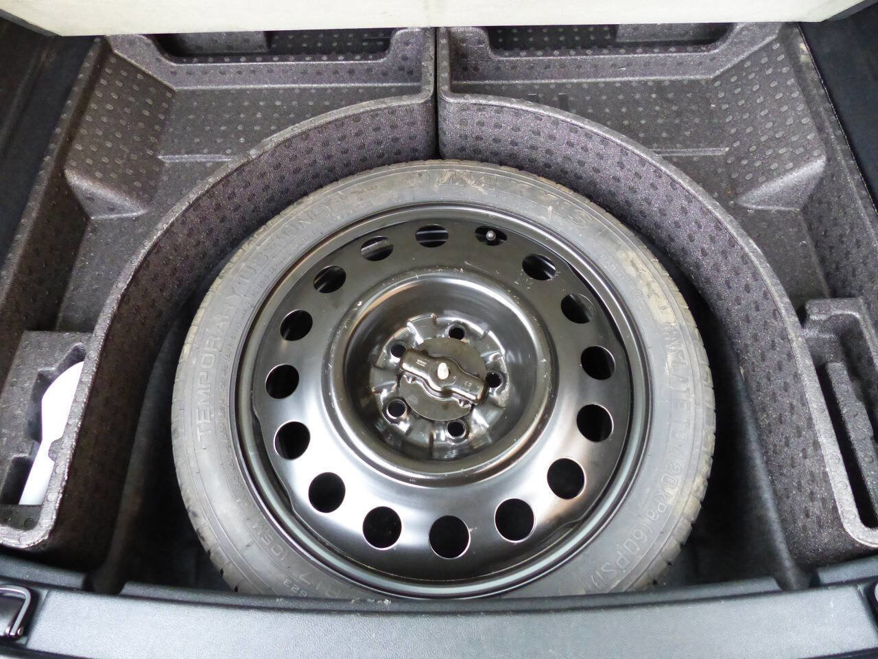 Used 2019 Lincoln Nautilus Premier AWD/4WD image 21