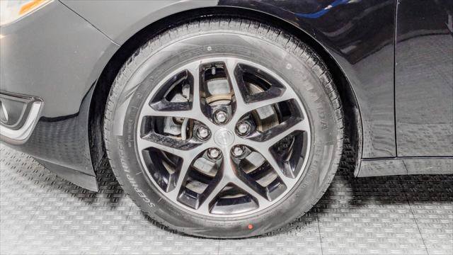 Used 2017 Buick Regal Sport Touring FWD image 28