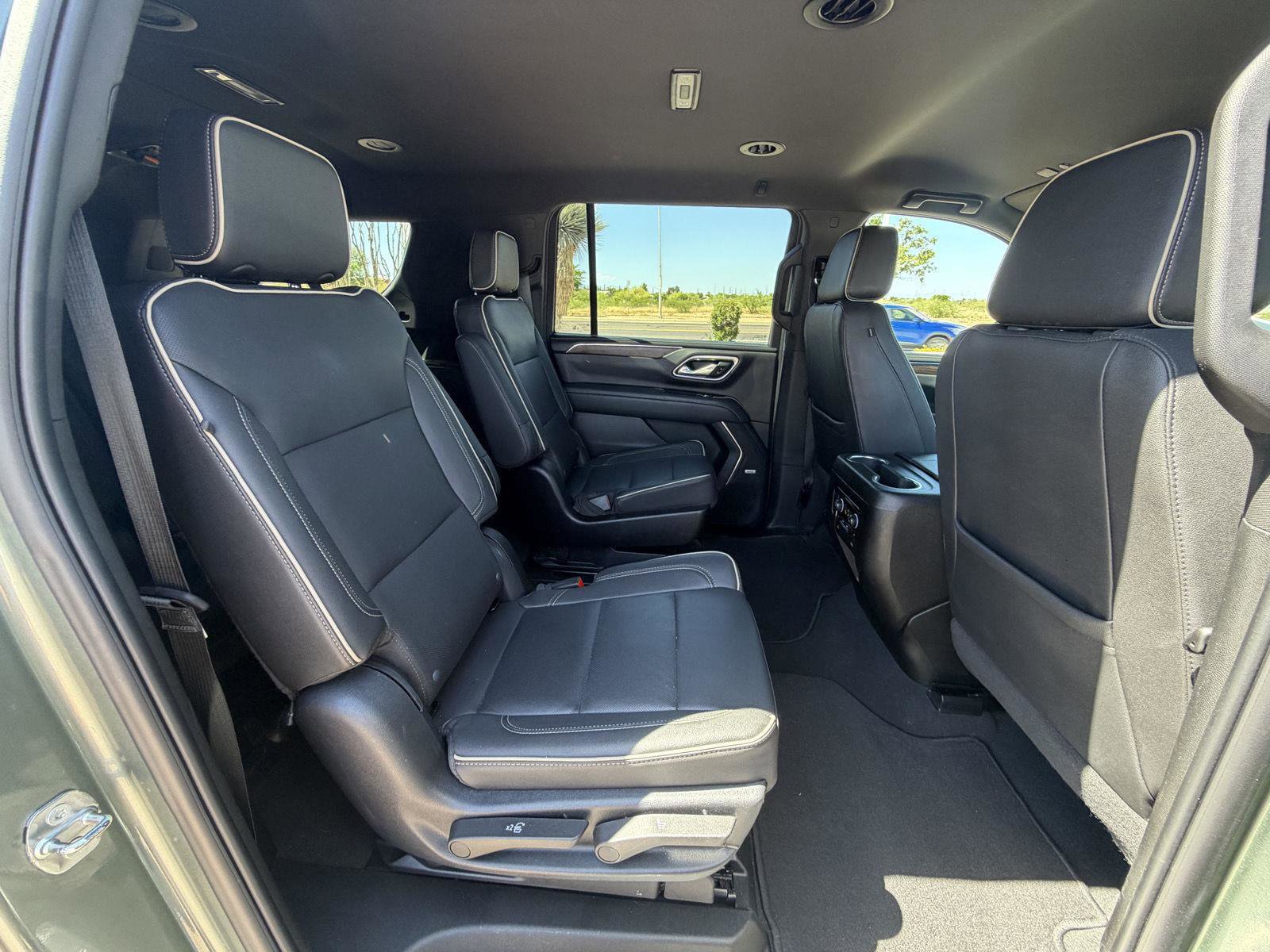 Used 2023 Chevrolet Suburban Premier RWD image 20