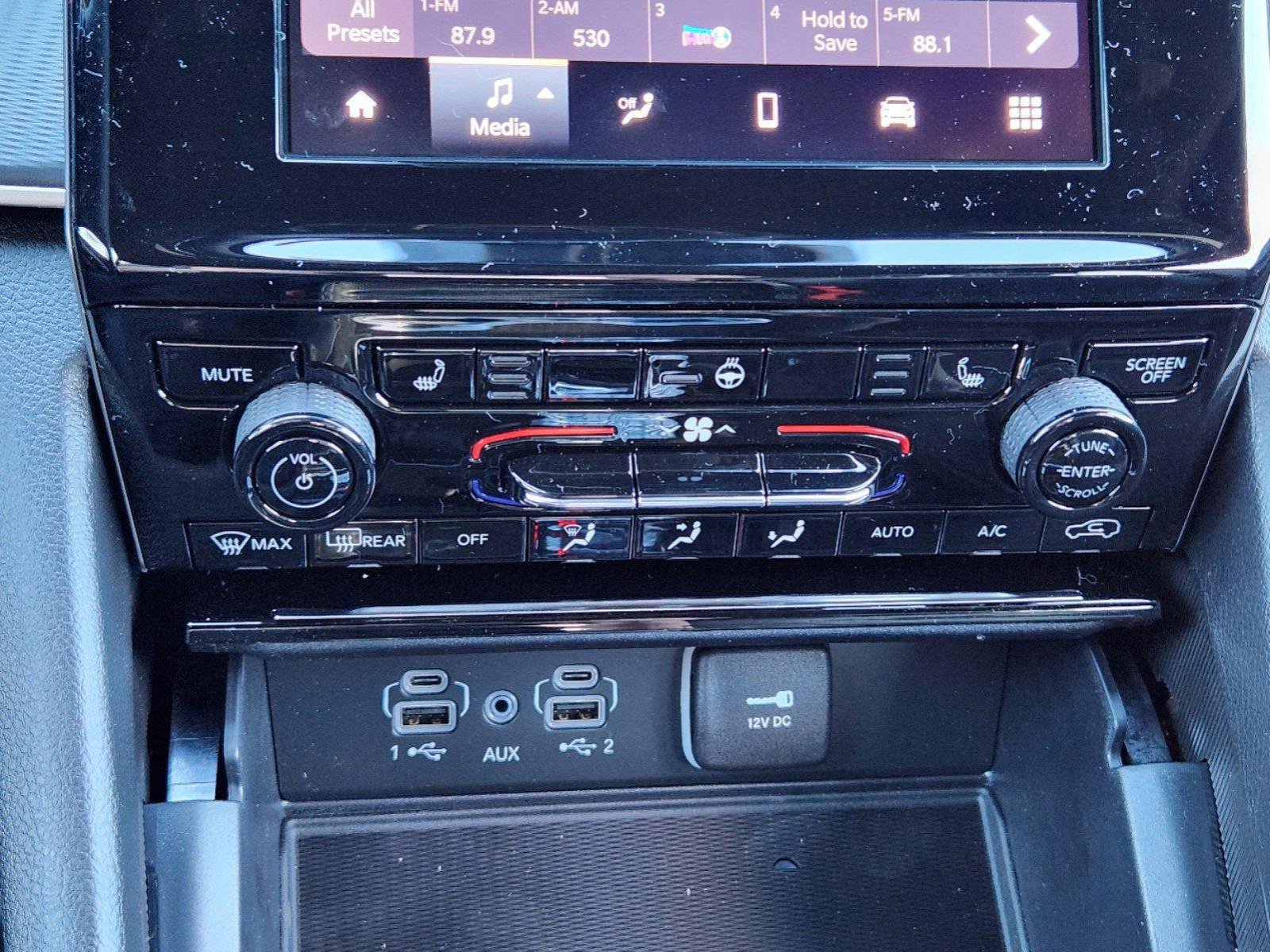 New 2025 Jeep Grand Cherokee Altitude image 28