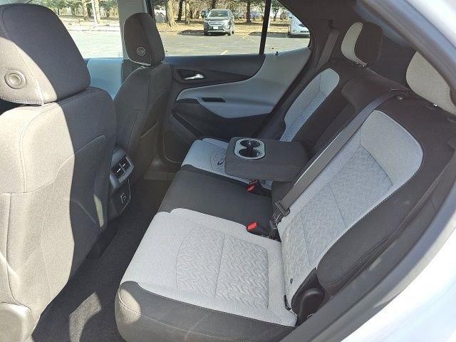 Used 2022 Chevrolet Equinox LT AWD/4WD image 18