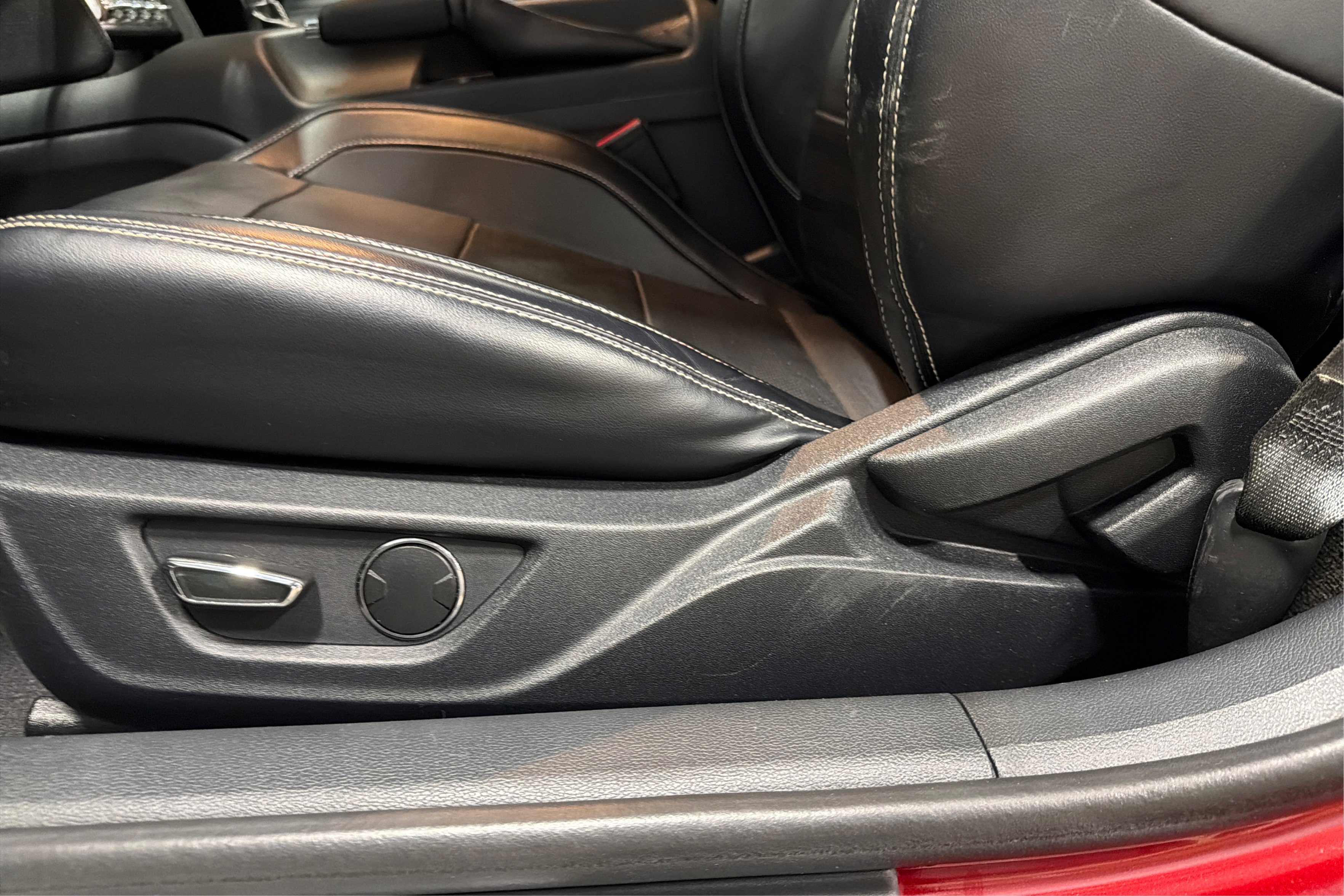 Used 2015 Ford Mustang GT Premium w/ Equipment Group 401A RWD image 20