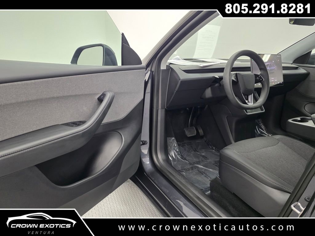 Used 2026 Tesla Model Y Long Range image 21