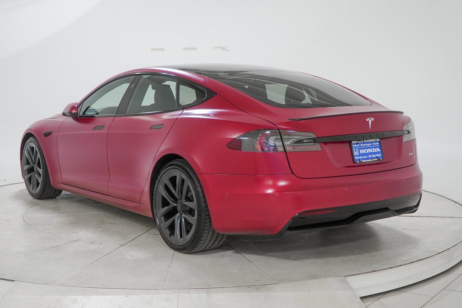 Used 2021 Tesla Model S Plaid image 6