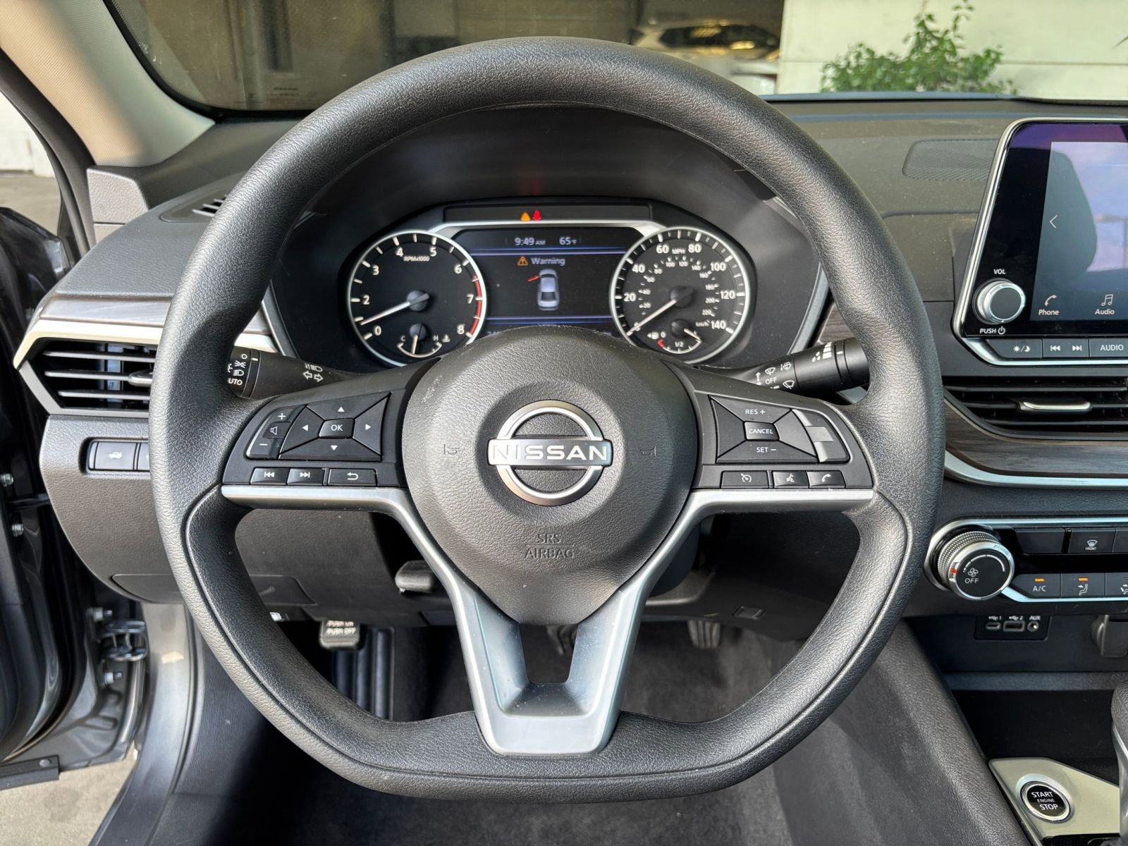 Used 2025 Nissan Altima 2.5 SV FWD image 29