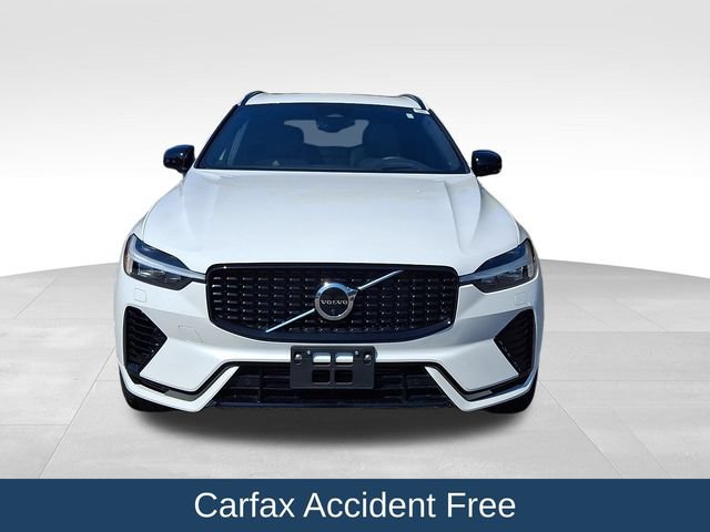 Used 2022 Volvo XC60 T8 R-Design w/ Advanced Package AWD/4WD image 2