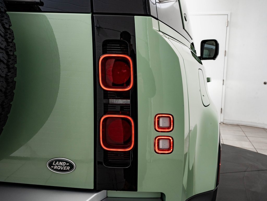 Used 2023 Land Rover Defender 110 75th Limited Edition image 9