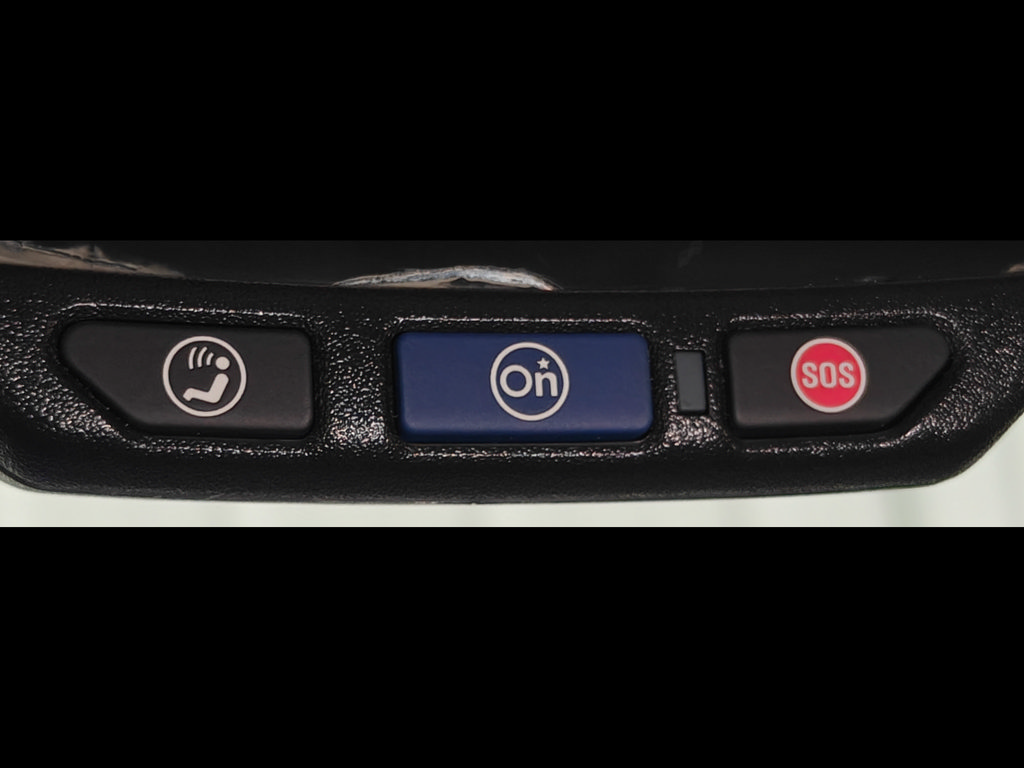 Used 2016 Buick Encore AWD image 9