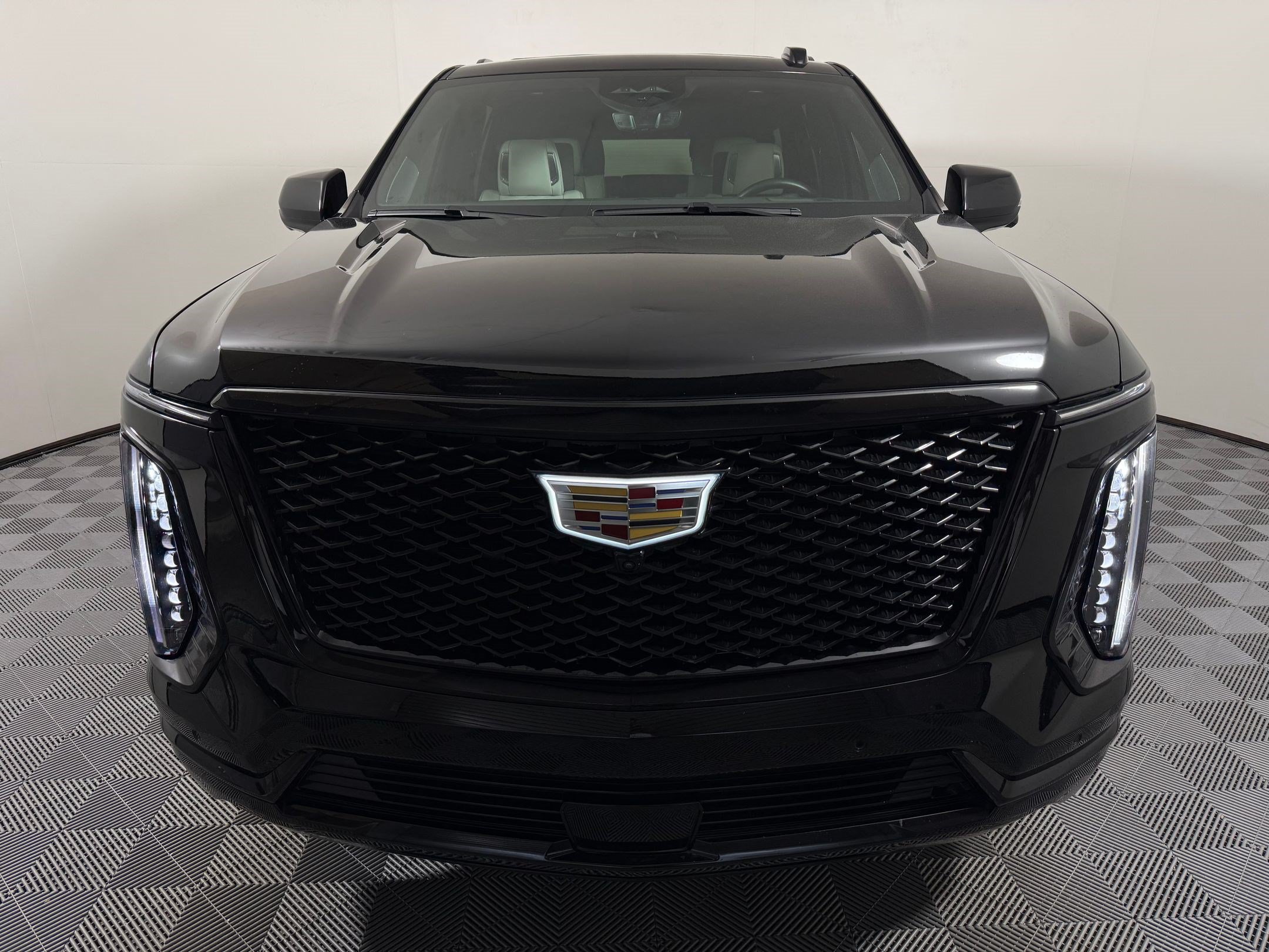 Used 2025 Cadillac Escalade Sport Platinum AWD/4WD image 6