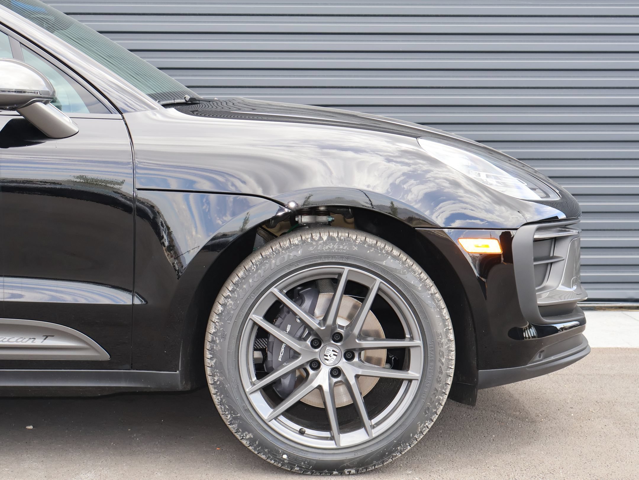 New 2026 Porsche Macan Turbo AWD/4WD image 11